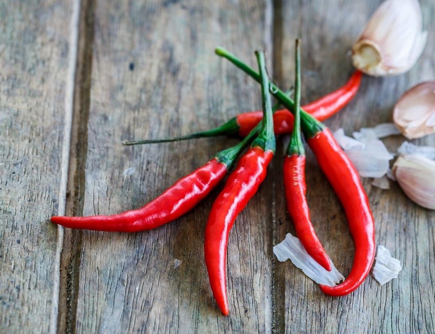 albal-piments-rouges-ail-bois-content