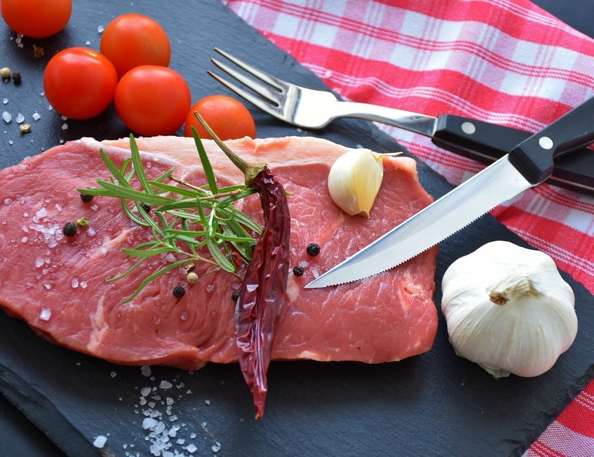 albal-steak-et-epices-sur-ardoise-content